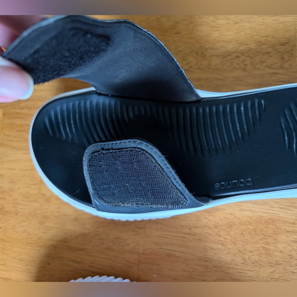 adidas Black and White Slide Sandals Size 8 - Picture 5 of 5